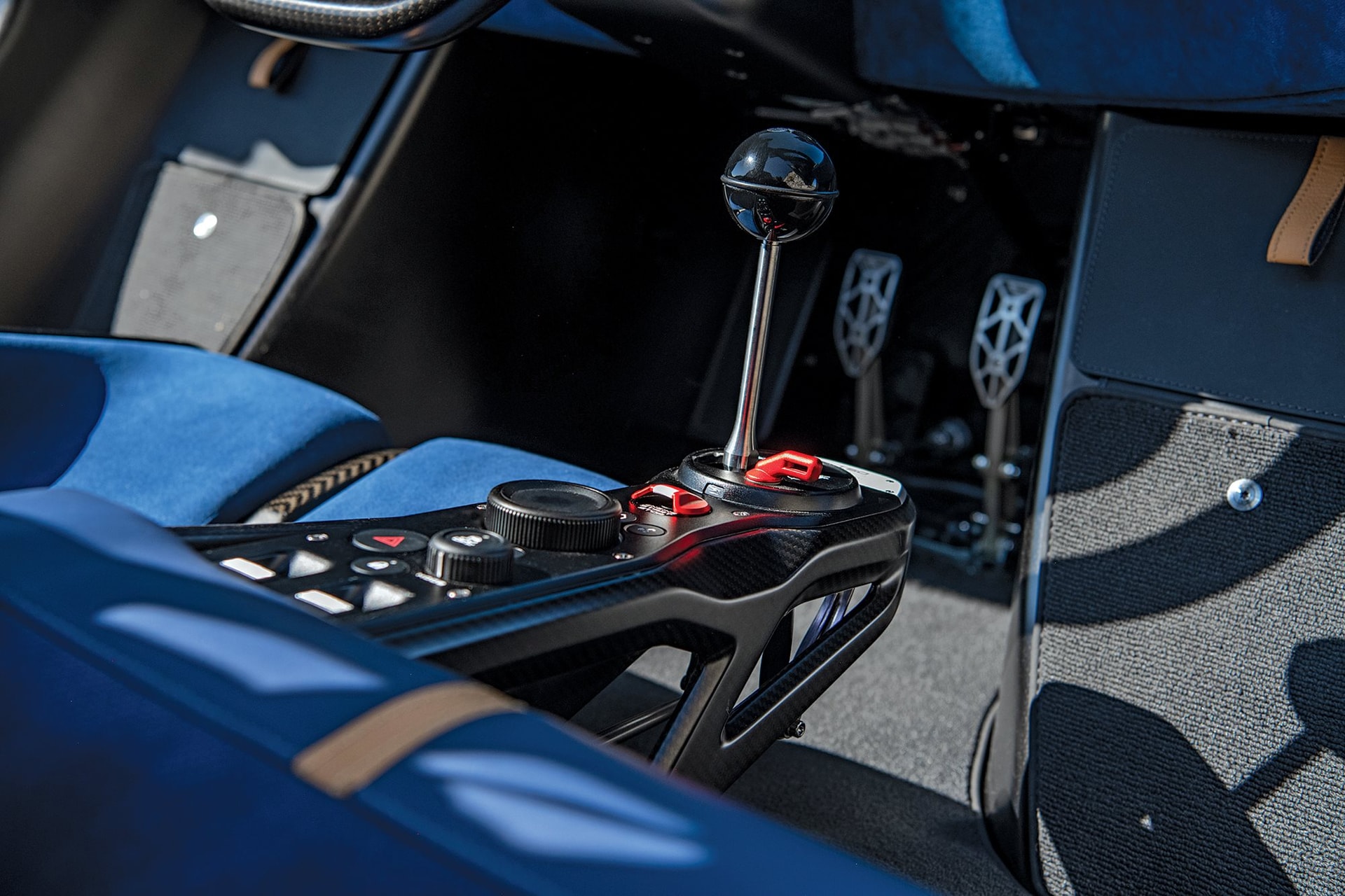 1724_pursuits_opener_02.jpg