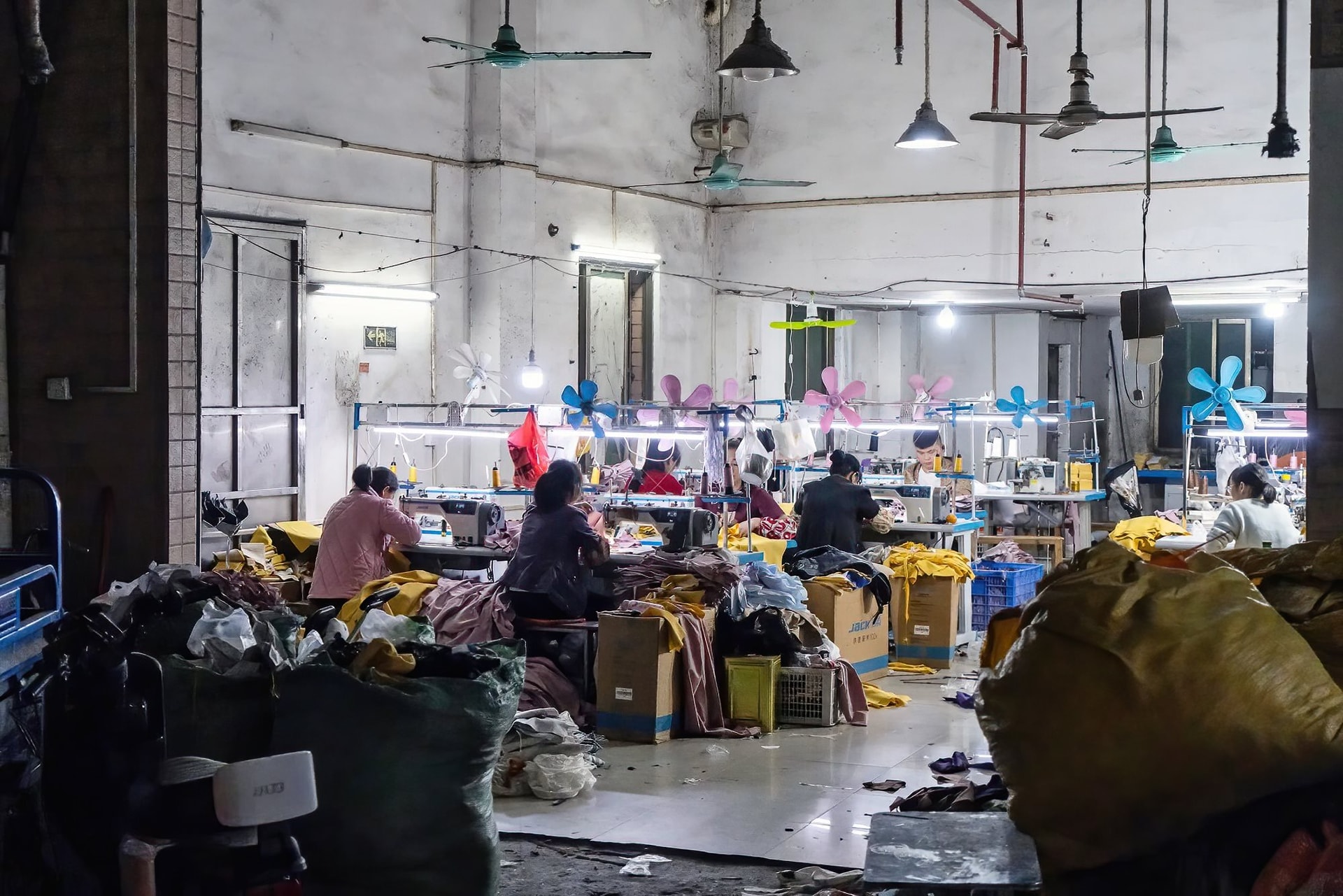chinese-cheap-clothing.jpg