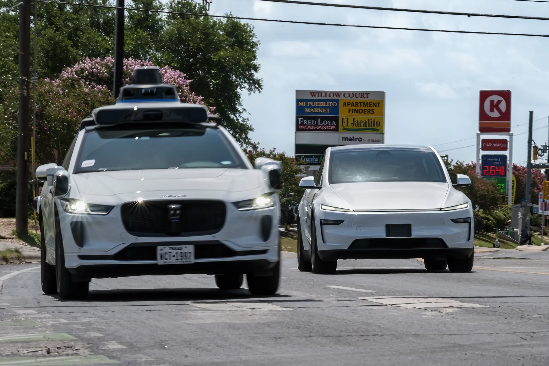 a-waymo-autonomous-taxi-.jpg