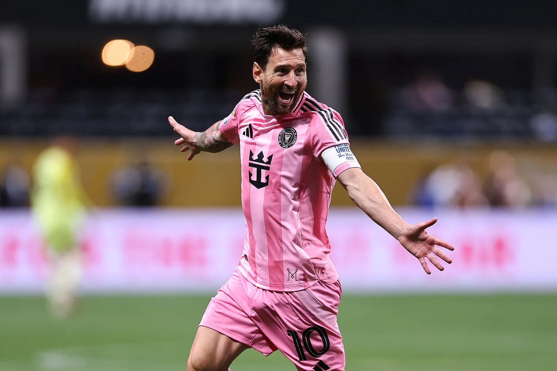 messi_robbie-jay-barratt.jpg