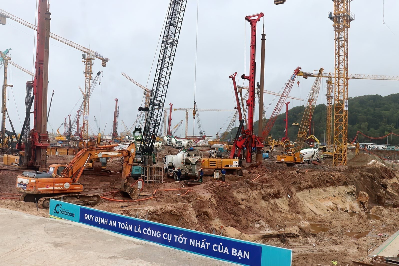 vna_potal_an_giang_dai_cong_truong_voi_cac_du_an_phuc_vu_apec_2027_tai_dao_phu_quoc_8143824.jpg