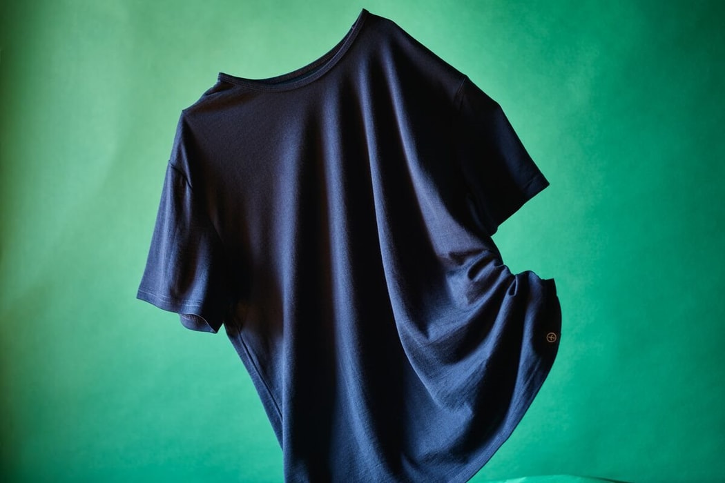 Có giá 75 đô la Mỹ, áo phông len của Aviator làm từ 100% lông cừu Merino. Ảnh: Frank Frances cho Bloomberg Businesweek

