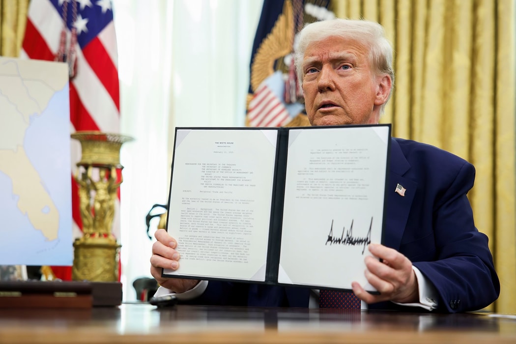 Donald Trump chuẩn bị áp thuế đối ứng từ tháng Tư có thể đẩy toàn cầu vào cuộc chiến tranh thương mại mới