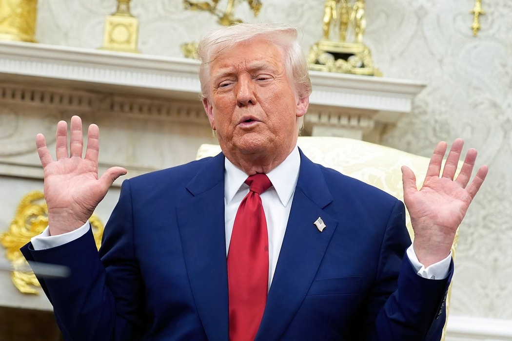Phố Wall đã sai khi ngỡ Donald Trump là người của họ