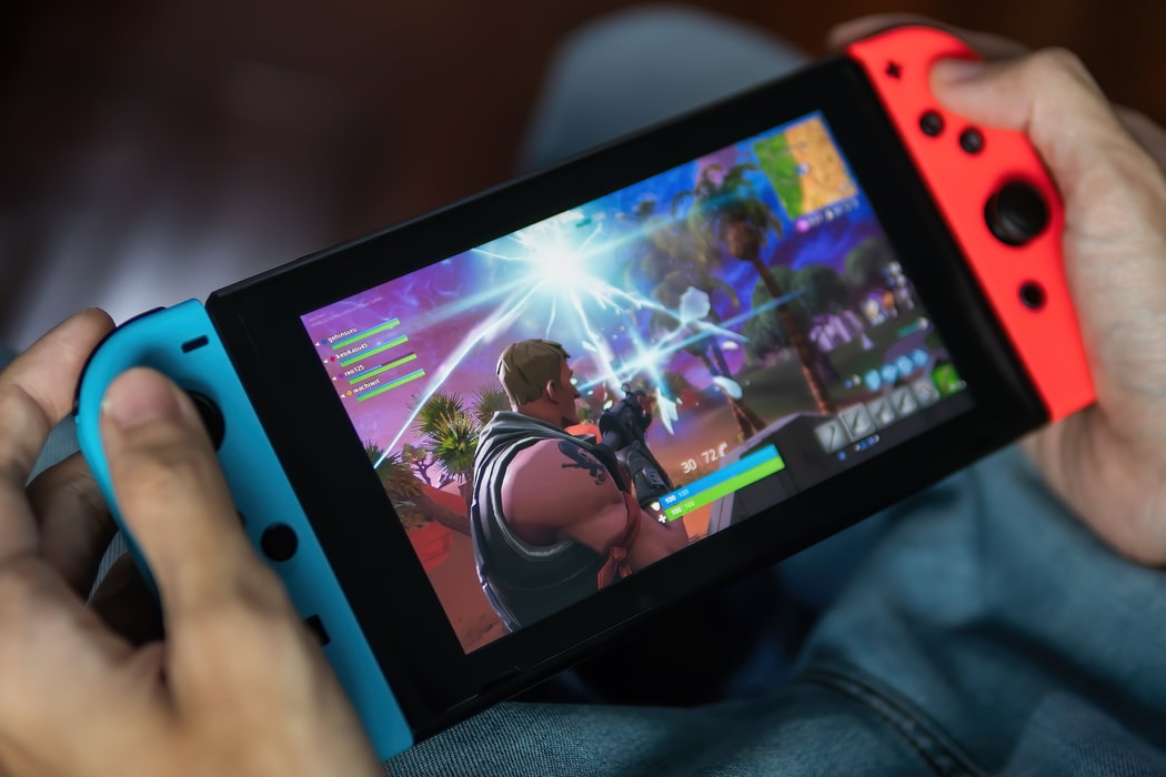 Giá Nintendo Switch 2 và Sony PS5 có thể tăng do thuế quan của Mỹ
