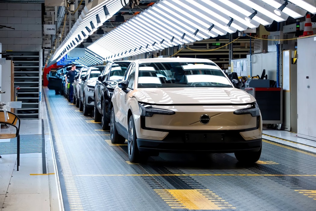 Volvo khốn đốn với thuế quan Mỹ và bài toán tái cơ cấu