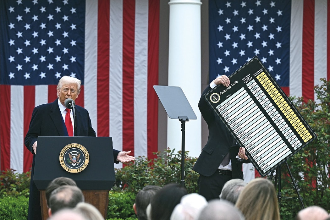 Luận thuyết về nỗi ám ảnh của Trump với thuế quan 