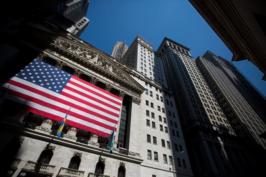 Đồng USD giảm mạnh sau khi Moody’s hạ xếp hạng tín dụng Mỹ