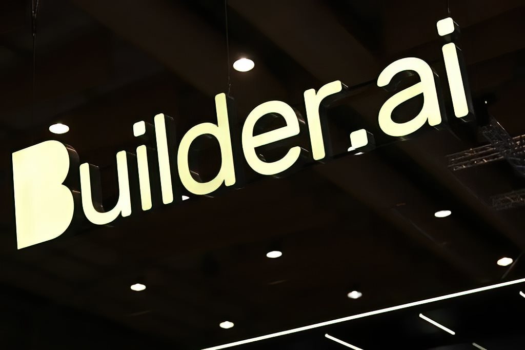 Builder.ai sụp đổ có phải là chỉ dấu cho kỷ nguyên “AI trá hình” sắp kết thúc?