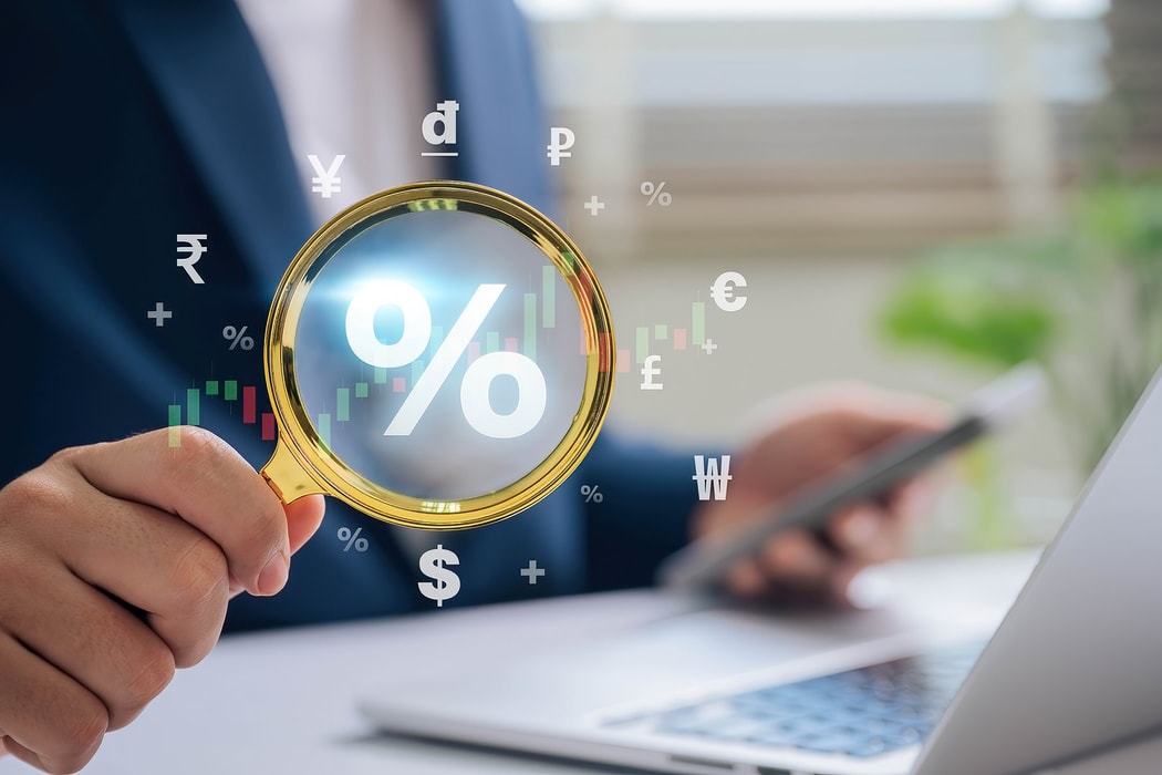 Chuyên gia HSBC: Trước biến động tỉ giá đừng để “mất bò mới lo làm chuồng”
