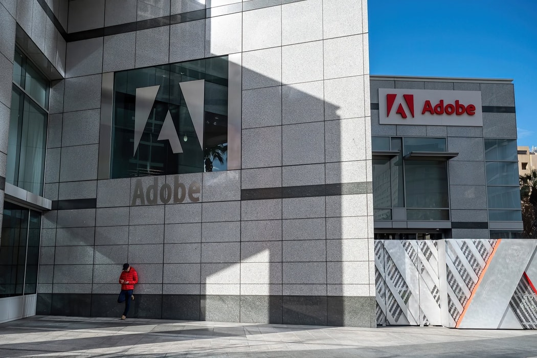 Adobe dù lãi khủng vẫn chật vật chứng minh vị thế trong mảng AI