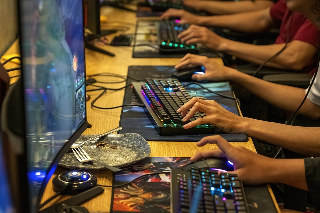 Game bán chạy tại Trung Quốc gây tranh cãi về vấn đề giới tính