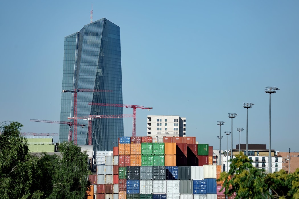 EU chấp nhận thuế quan của Mỹ để đổi lấy ưu đãi dược phẩm, chip và máy bay