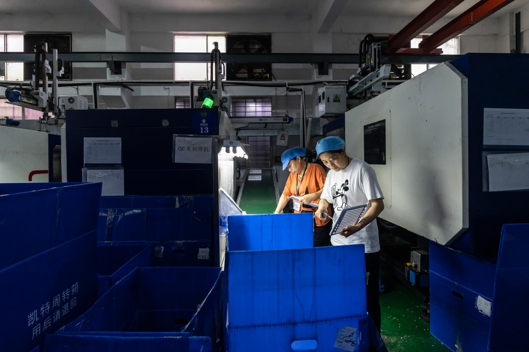 Đơn hàng xuất khẩu giảm kéo PMI tháng 6 của Việt Nam dưới ngưỡng 50 điểm