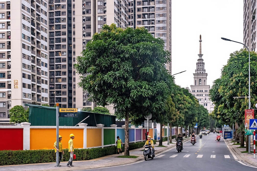 Vingroup dẫn đầu làn sóng rút vốn kỷ lục khỏi chứng khoán Việt Nam