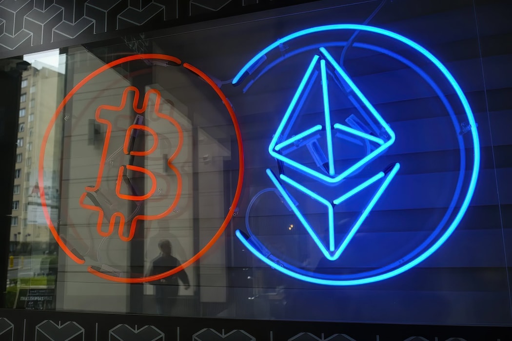 Ether vượt 4.000 USD nhờ dòng tiền đổ vào ETF và doanh nghiệp tích trữ