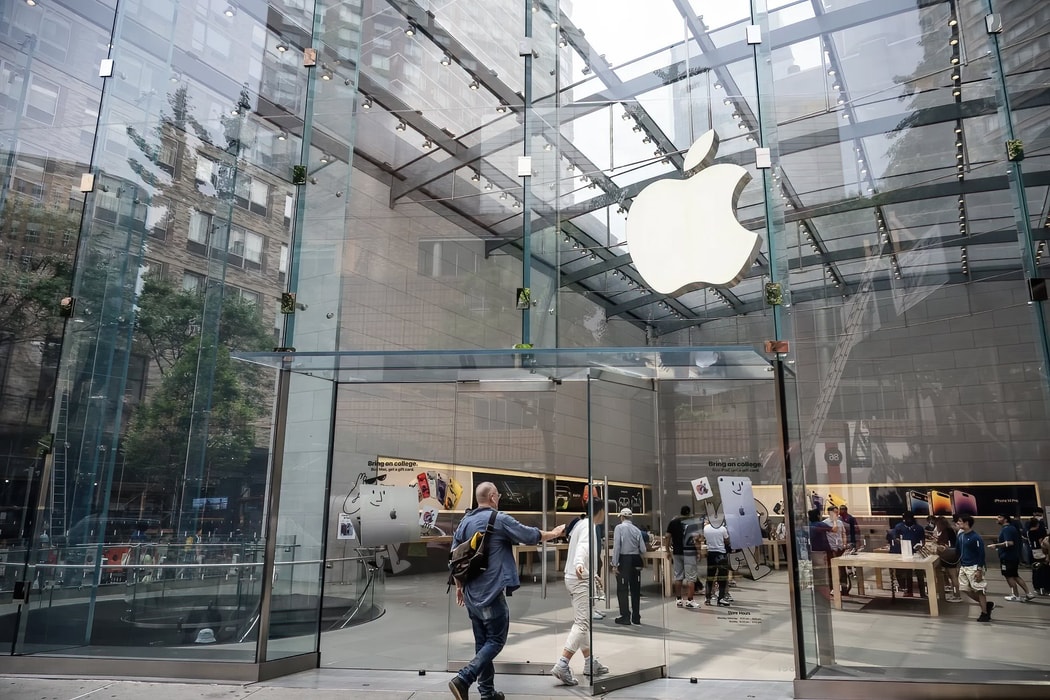 Một cửa hàng Apple ở New York. Hình ảnh: Victor J. Blue/Bloomberg