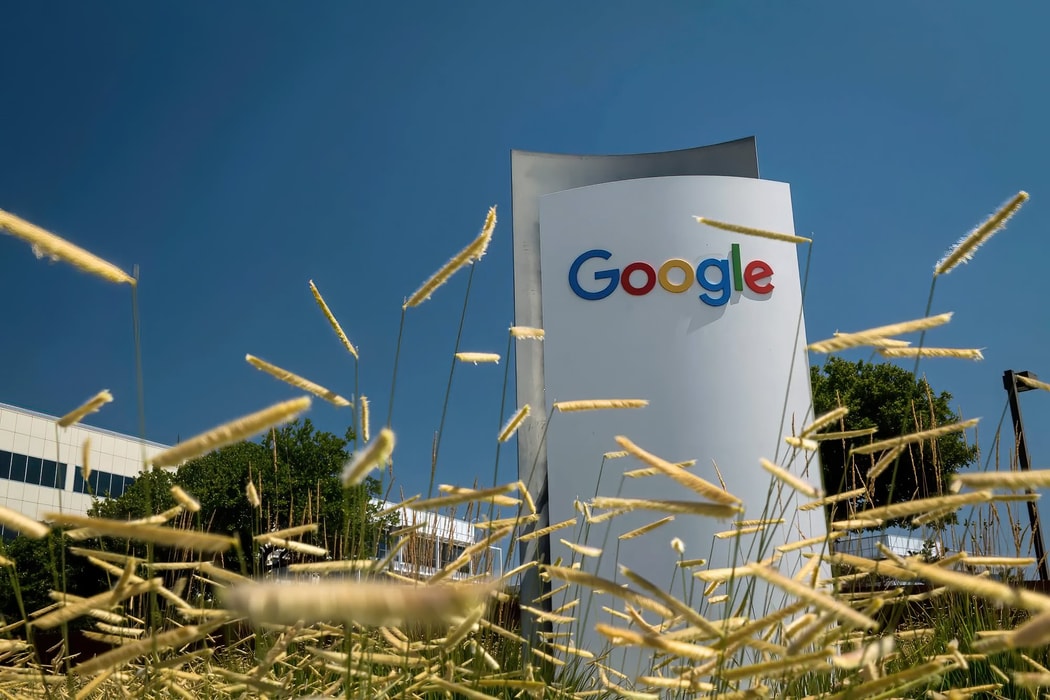 Google đang tìm mọi cách để thuyết phục công chúng tin vào AI