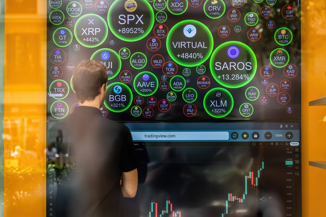 Sàn giao dịch tiền mã hóa. Hình ảnh: Angel Garcia/Bloomberg
